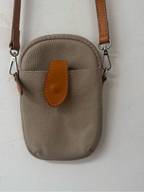 Divina Firenze Italy Amanda Cocoa/ Brown Leather Crossbody Bag 5.5”x 8